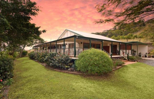 Amamoor Homestead And Country Cottages Exterior photo