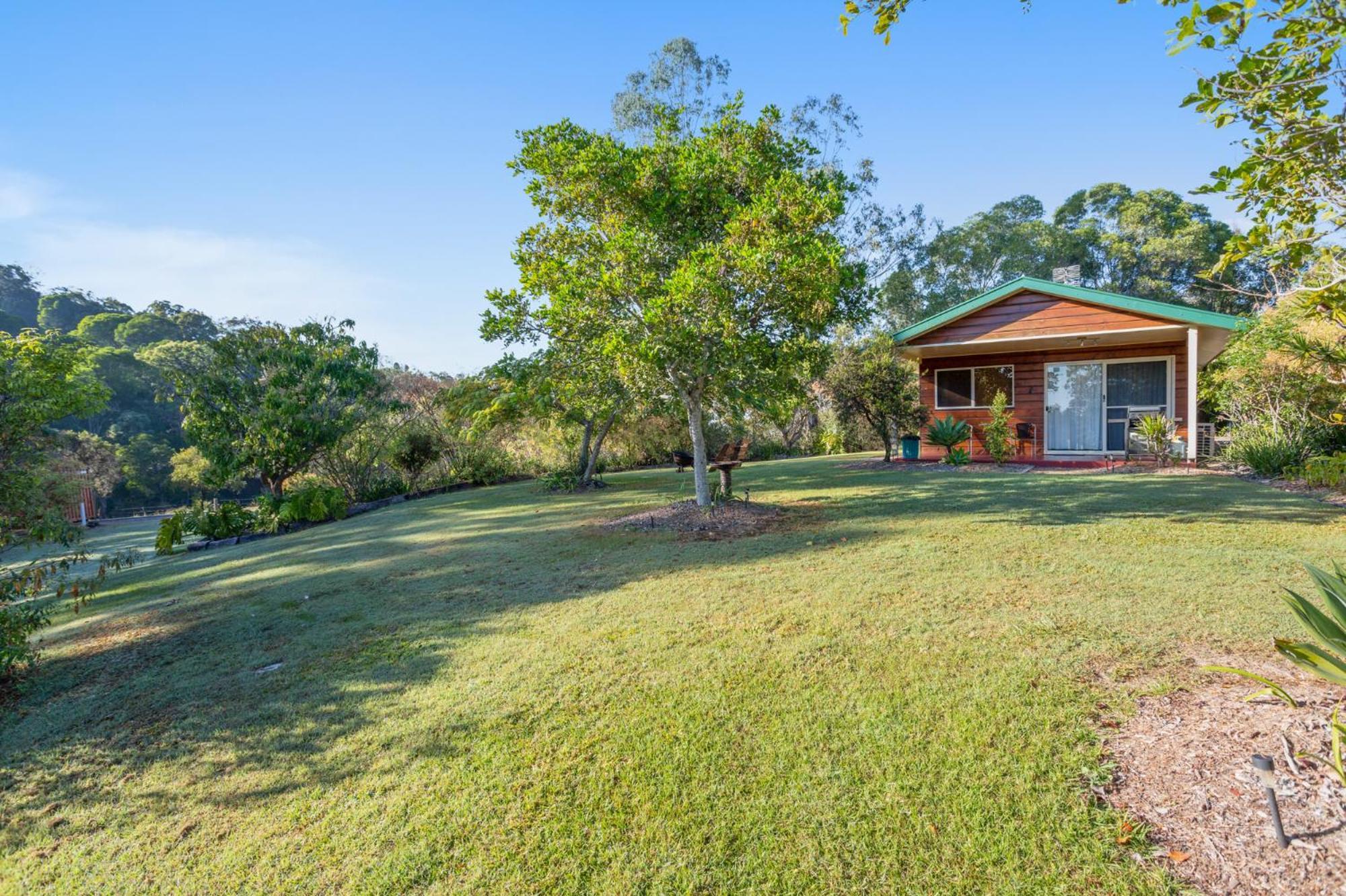 Amamoor Homestead And Country Cottages Exterior photo